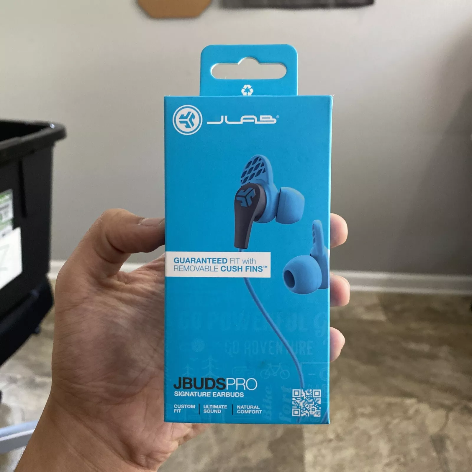 JLAB JBUDS Pro Signature Earbuds W/ Universal Mic + Track Control BNFS