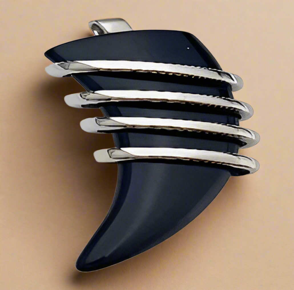 FASHION Black Horn with Wire Wrap