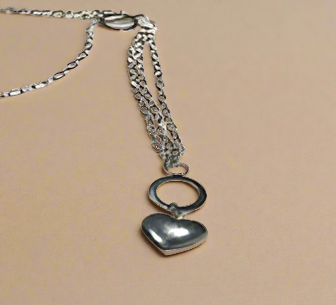 FASHION Heartwith Circle and Link Chain NeckLace 20"